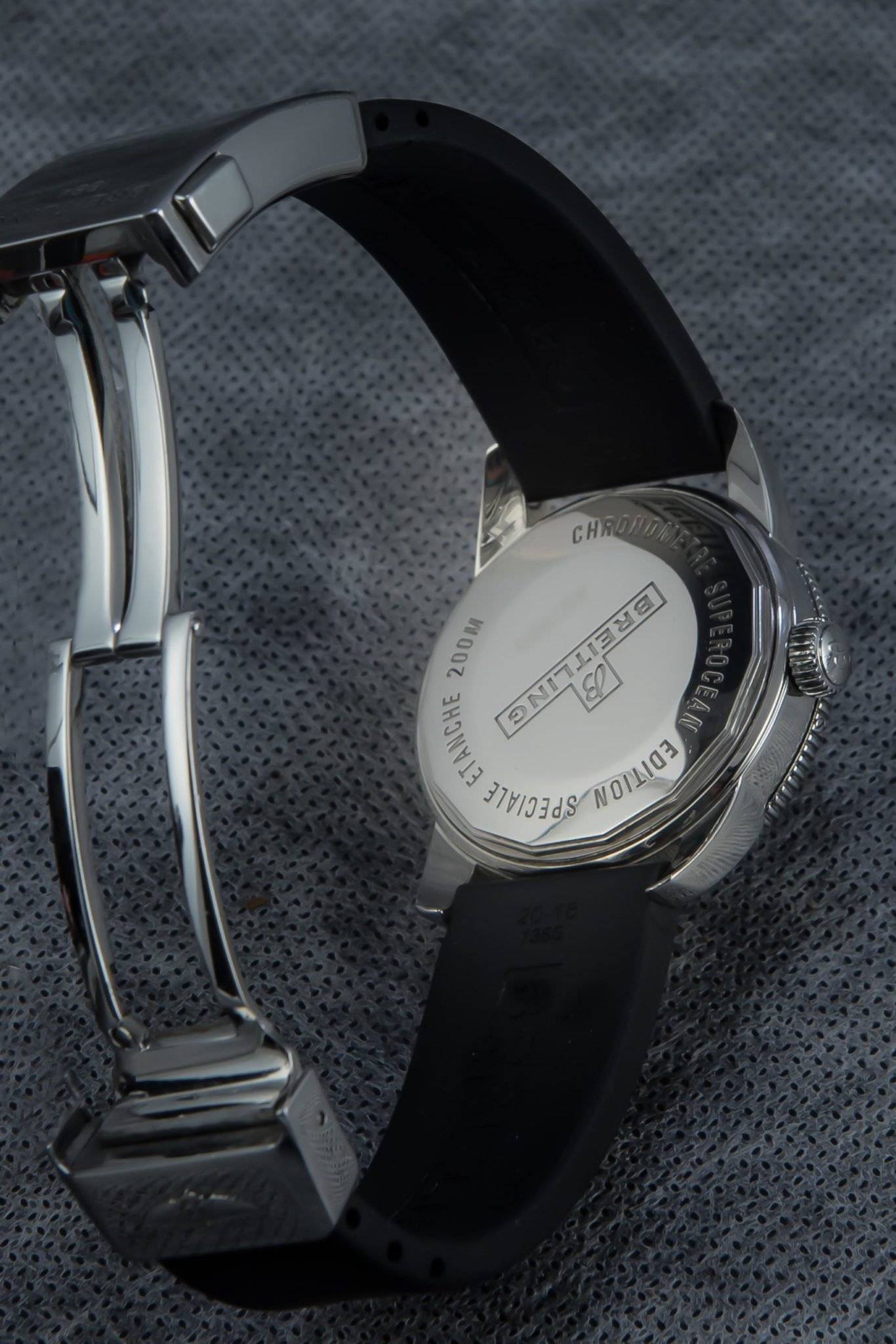 breitling superocean a37320