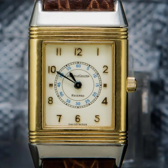 Jaeger-LeCoultre Reverso Classique Lady's Very Rare Blue Circle Dial 260508