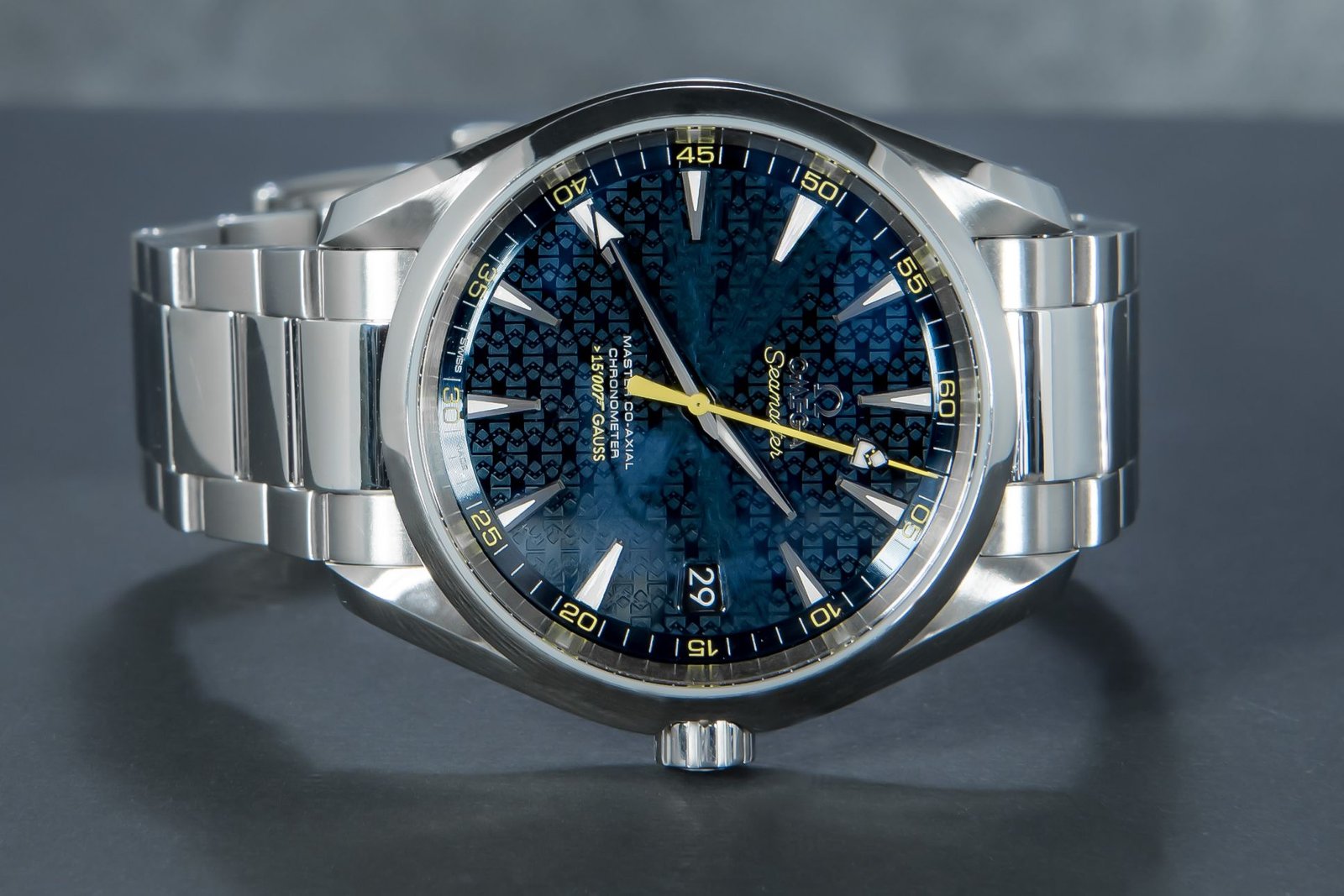 Omega Seamaster Aqua Terra James Bond 007 Spectre 2015 - 15007 - Pawndeluxe