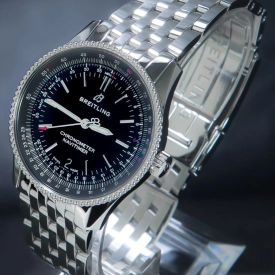 Breitling Navitimer A17325241B1A1 right