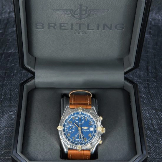 Breitling Chronomat B13050 in box
