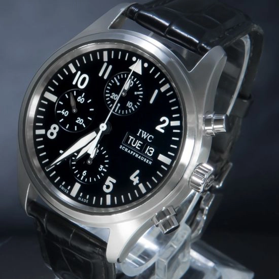 IWC Pilot IW371704 right